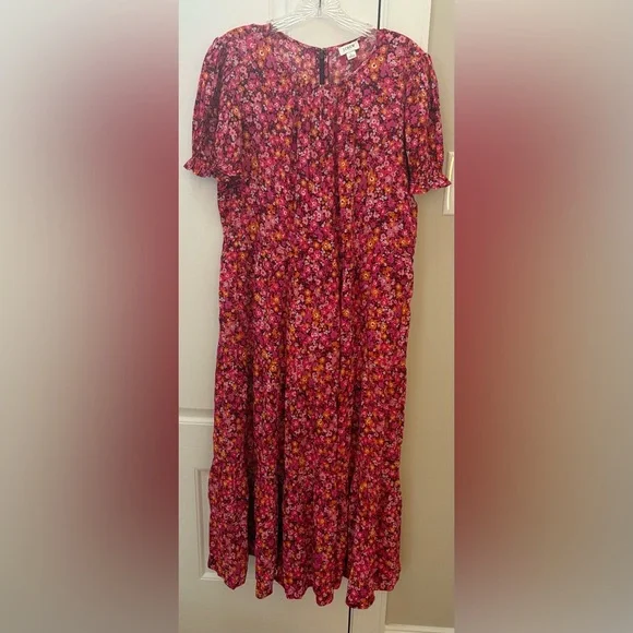 New With Tags Pretty J Crew Floral Midi/Maxi Dress
Size Large - Picture 4 of 7
